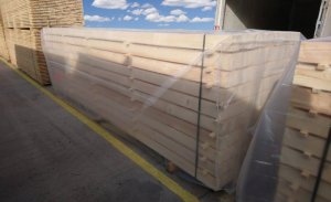 Jak ochránit zboží na paletě: přehled řešení pro sklad i přepravu